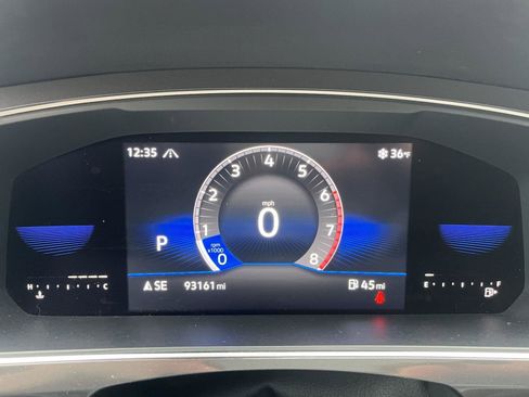 Used 2022 Volkswagen Tiguan SE R-Line image 28