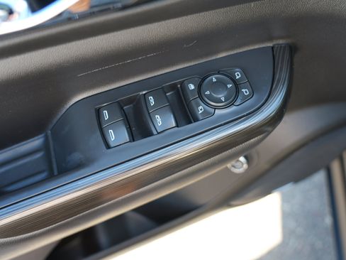 Used 2021 GMC Acadia SLT w/ Preferred Package AWD/4WD image 16