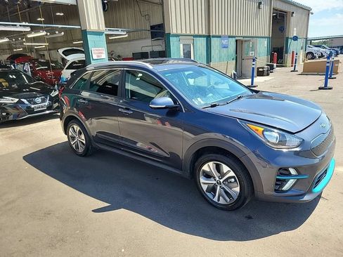 Used 2019 Kia Niro EX Premium FWD image 2