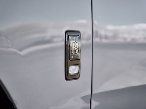 Used 2024 Rolls-Royce Cullinan Black Badge AWD/4WD image 9