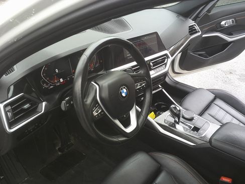 Used 2020 BMW 330i xDrive Sedan w/ Premium Package AWD/4WD image 16