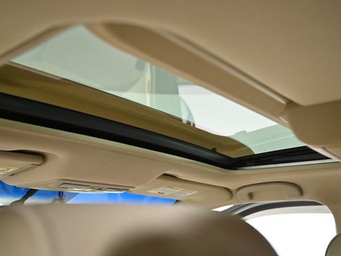 Used 2005 Nissan Pathfinder LE w/ (U01) LE Navigation Pkg image 28