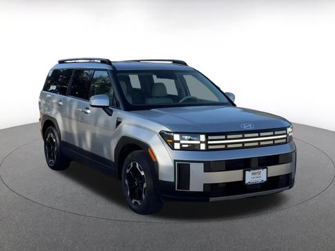 Used 2025 Hyundai Santa Fe SEL image 3