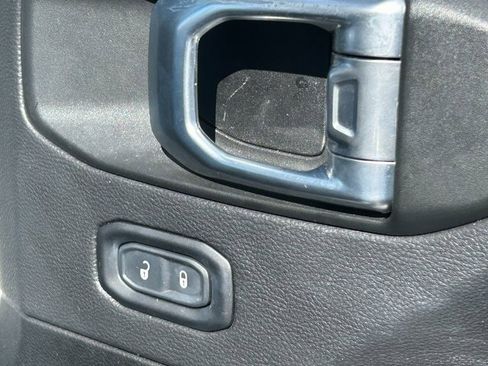 Used 2022 Jeep Wrangler Unlimited Rubicon 4xe image 35