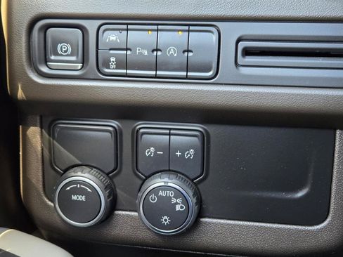 Used 2023 Chevrolet Tahoe LT RWD image 22