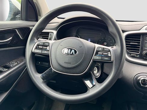 Used 2019 Kia Sorento AWD image 11