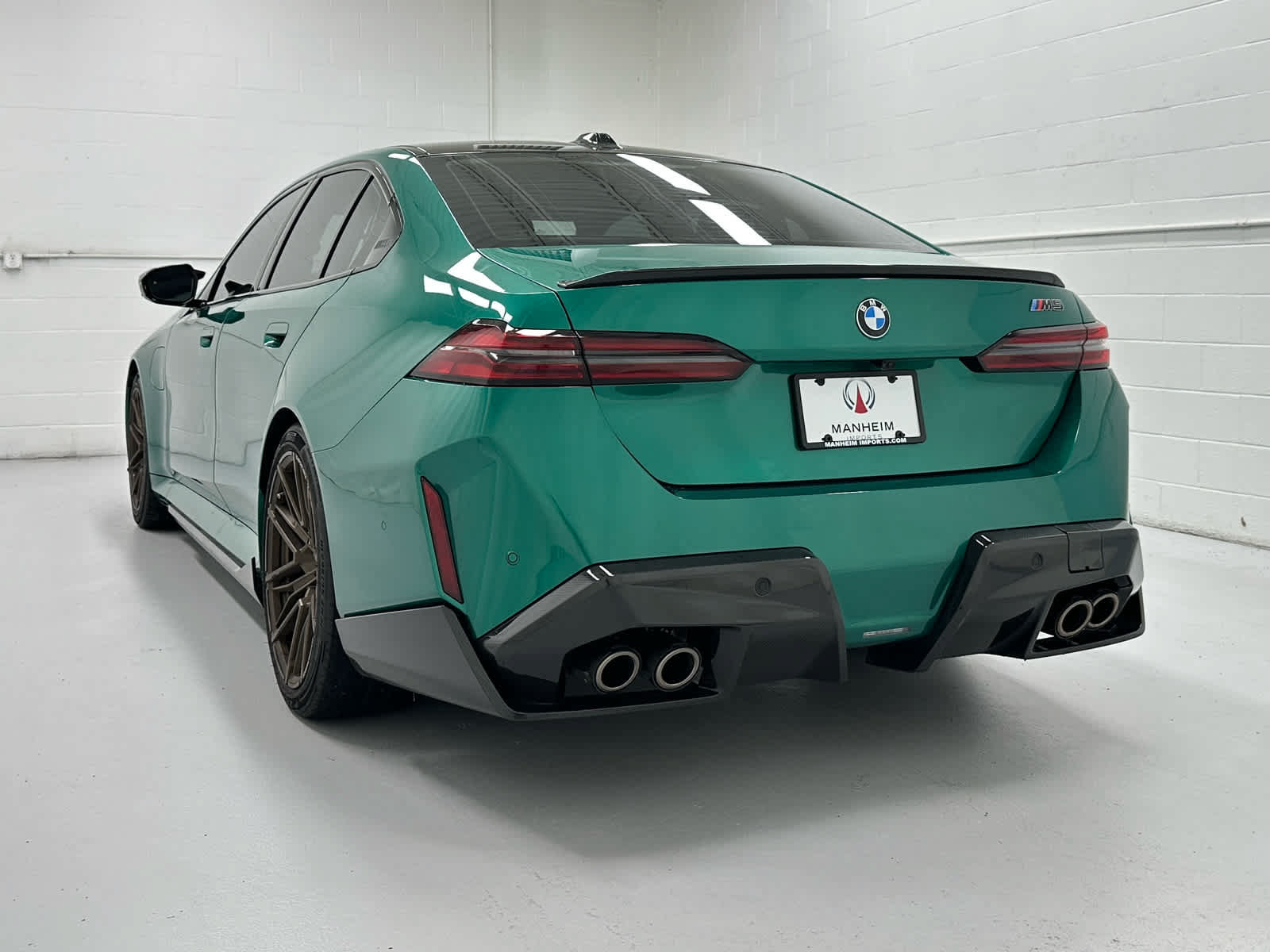 Used 2025 BMW M5 w/ Carbon Package AWD/4WD image 8