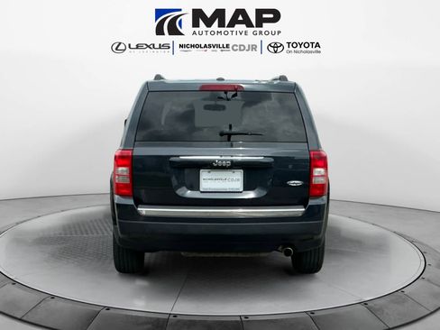 Used 2016 Jeep Patriot High Altitude FWD image 4