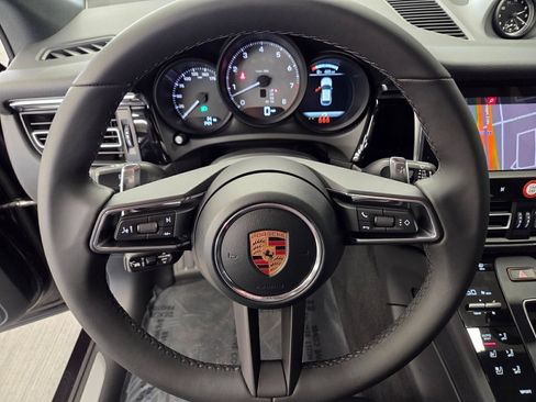 Certified 2026 Porsche Macan S AWD/4WD image 18