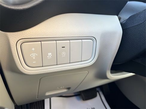 Used 2025 Kia Soul LX w/ LX Technology Package image 14