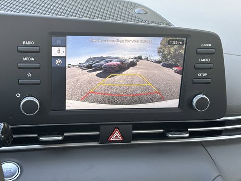 Certified 2025 Hyundai Elantra Sport image 23