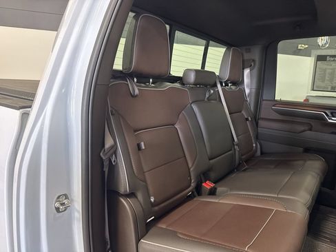 Used 2025 GMC Sierra 3500 Denali w/ Technology Package AWD/4WD image 12