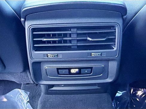 Certified 2025 Audi Q7 3.0T Premium Plus image 21