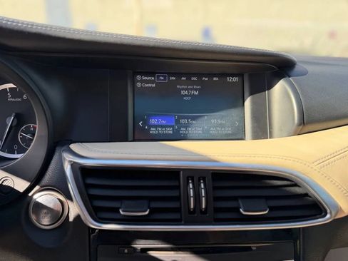 Used 2018 INFINITI QX30 Premium w/ Navigation Package image 45