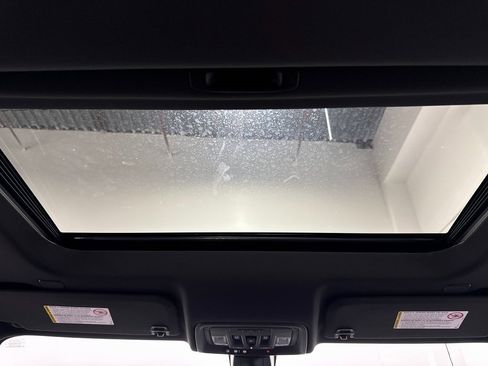 Used 2021 Chevrolet Silverado 3500 High Country image 41