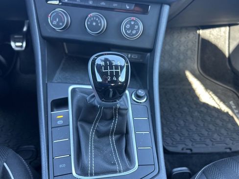 Used 2024 Volkswagen Jetta Sport FWD image 19