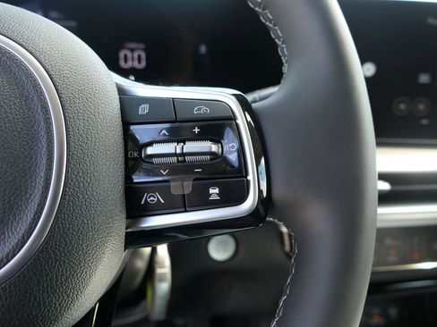 New 2025 Kia Sorento EX image 15