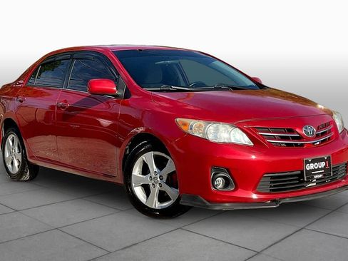 Used 2013 Toyota Corolla LE w/ Premium Pkg image 3