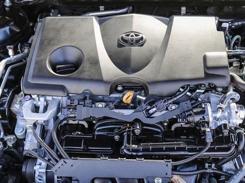 Used 2021 Toyota Camry XSE FWD image 27