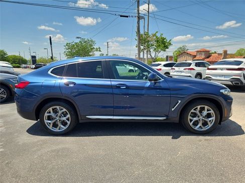 Used 2022 BMW X4 xDrive30i AWD/4WD image 9