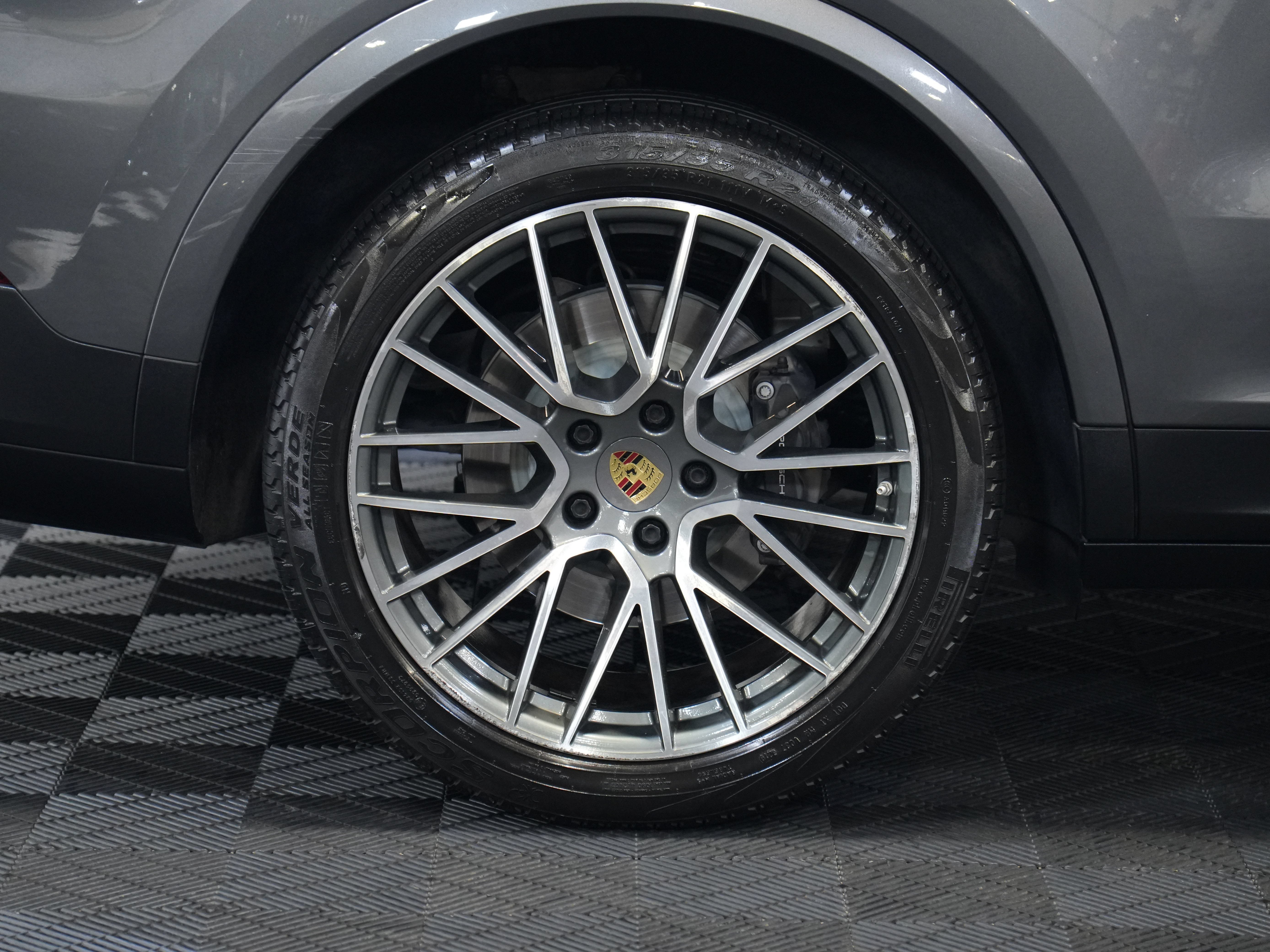 Used 2022 Porsche Cayenne E-Hybrid AWD/4WD image 54
