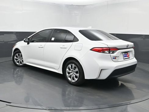 Used 2023 Toyota Corolla LE FWD image 20