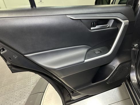 Used 2023 Toyota RAV4 XLE Premium image 30