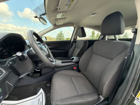 Used 2018 Honda HR-V LX image 10
