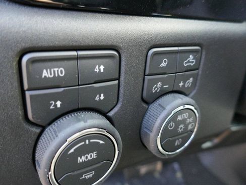 New 2026 Chevrolet Silverado 2500 LTZ w/ LTZ Premium Package image 15