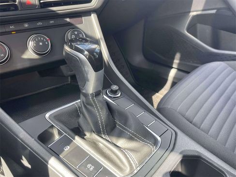 Used 2022 Volkswagen Jetta S image 29