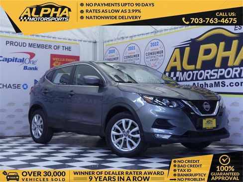 Used 2021 Nissan Rogue Sport S image 1