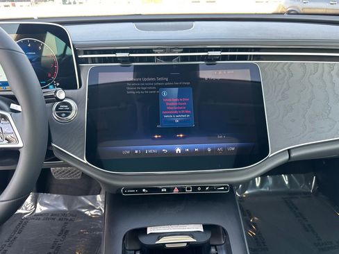 New 2026 Mercedes-Benz E 350 4MATIC Sedan image 30