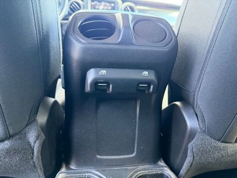 Certified 2022 Jeep Wrangler Unlimited Sport AWD/4WD image 22