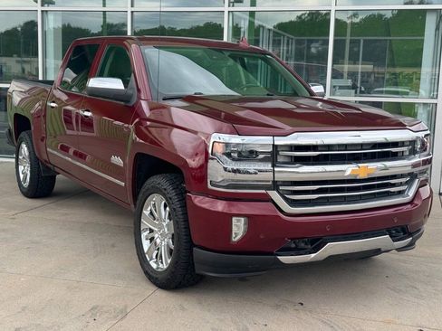 Used 2016 Chevrolet Silverado 1500 High Country w/ High Country Premium Package AWD/4WD image 2