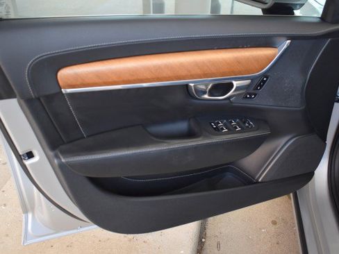 Used 2018 Volvo S90 T6 Inscription w/ Convenience Package AWD/4WD image 22