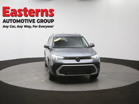 Used 2025 Volkswagen Taos SE AWD/4WD image 50
