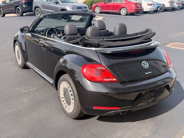 Used 2016 Volkswagen Beetle 1.8T S FWD image 2