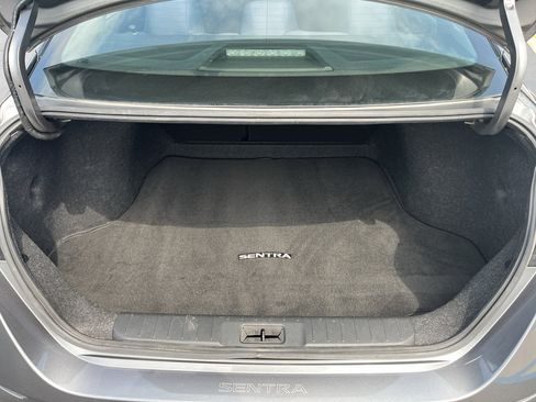 Used 2021 Nissan Sentra SV FWD image 29
