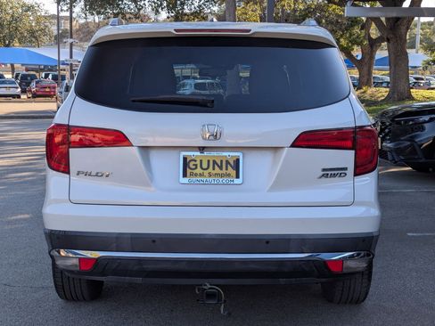 Used 2018 Honda Pilot Touring image 5