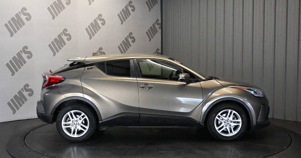 Used 2021 Toyota C-HR LE FWD image 4