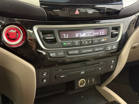 Used 2016 Honda Pilot Elite image 22