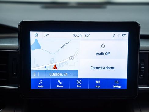 Used 2023 Ford Explorer XLT w/ Equipment Group 202A AWD/4WD image 25