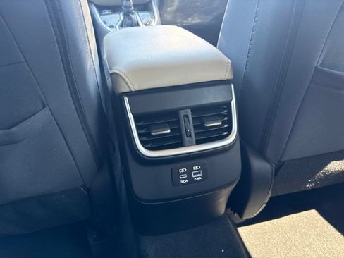 Used 2023 Subaru Outback Premium AWD/4WD image 15
