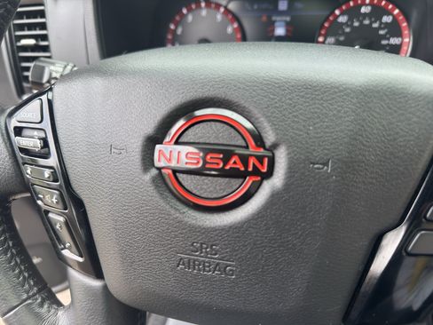 Used 2022 Nissan Frontier PRO-4X w/ Pro-4X Premium Package AWD/4WD image 32