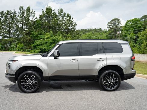 Used 2024 Lexus GX 550 w/ Accessory Package (Z1) AWD/4WD image 12