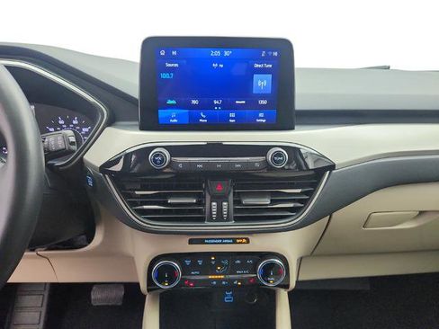 Used 2022 Ford Escape SEL image 17