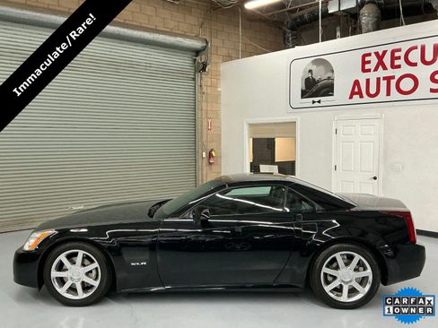 Used 2005 Cadillac XLR image 19