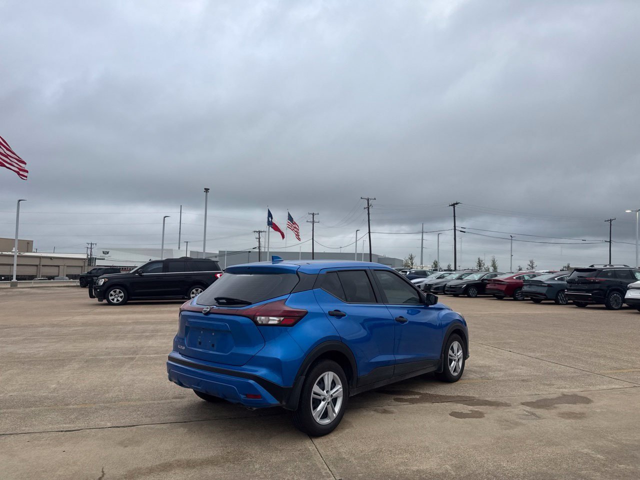 Used 2025 Nissan Kicks Play S FWD image 27