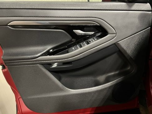 Used 2020 Land Rover Range Rover Evoque S image 12