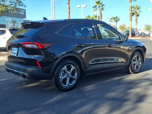 Used 2025 Ford Escape ST-Line image 5